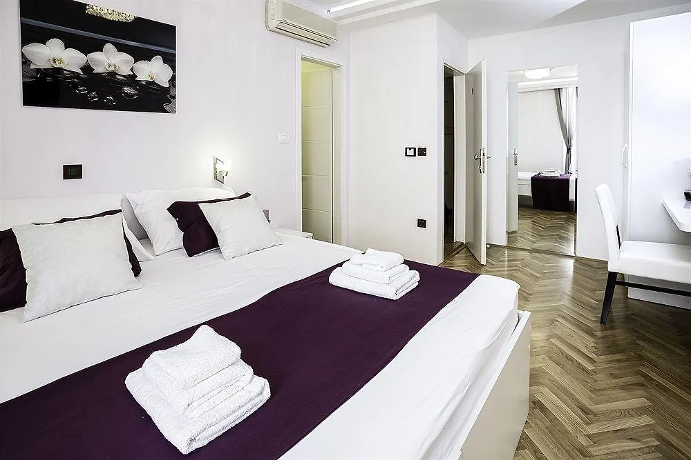 Split Apartments Peric