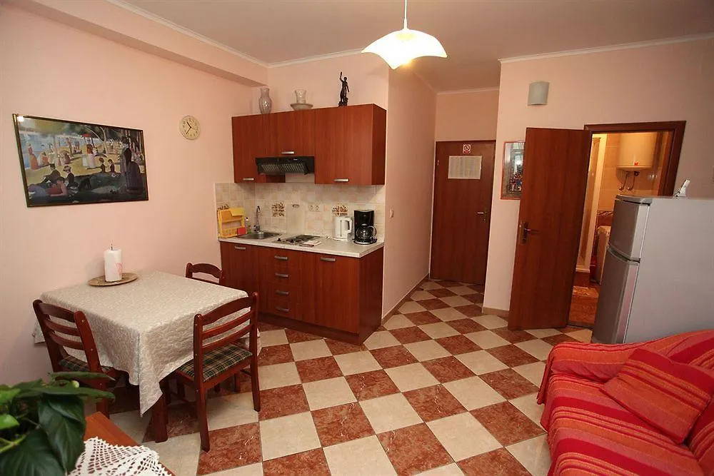 Split Apartments Peric