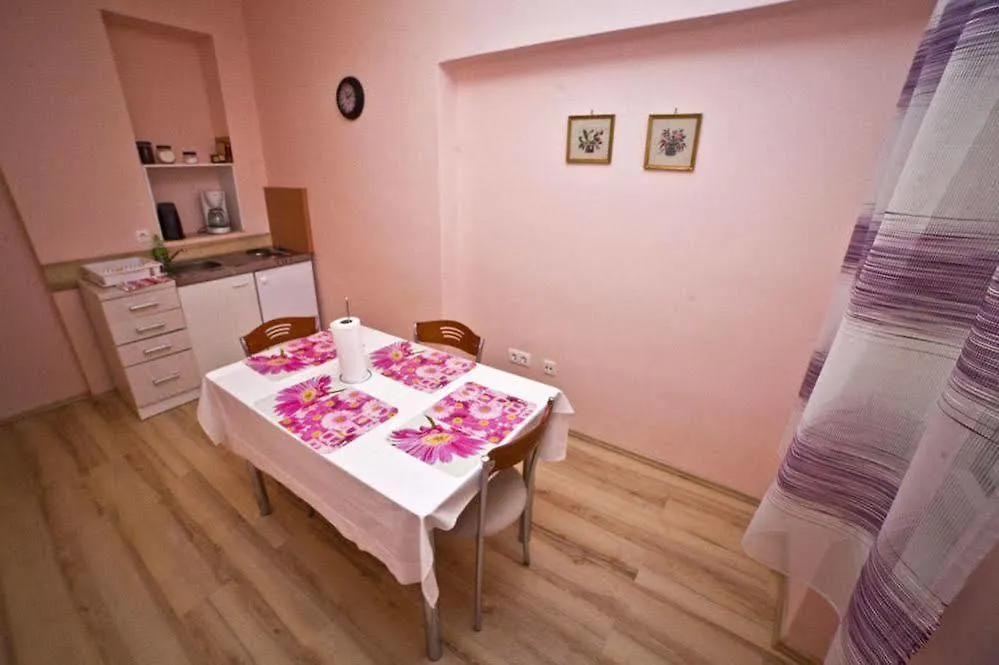 Split Apartments Peric