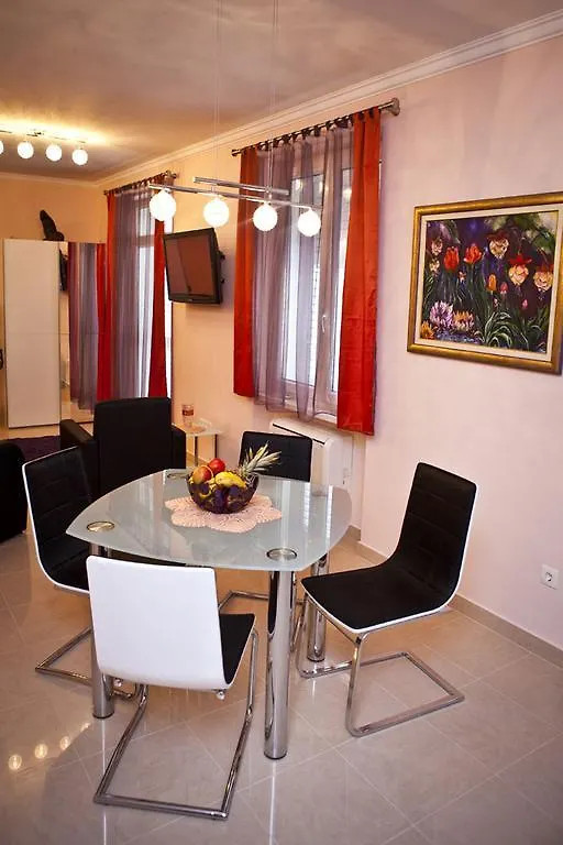 Split Apartments Peric