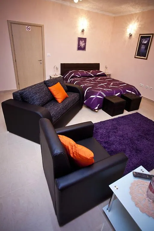 Split Apartments Peric